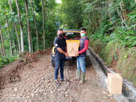 Droping Bantuan Logistik tanah longsor